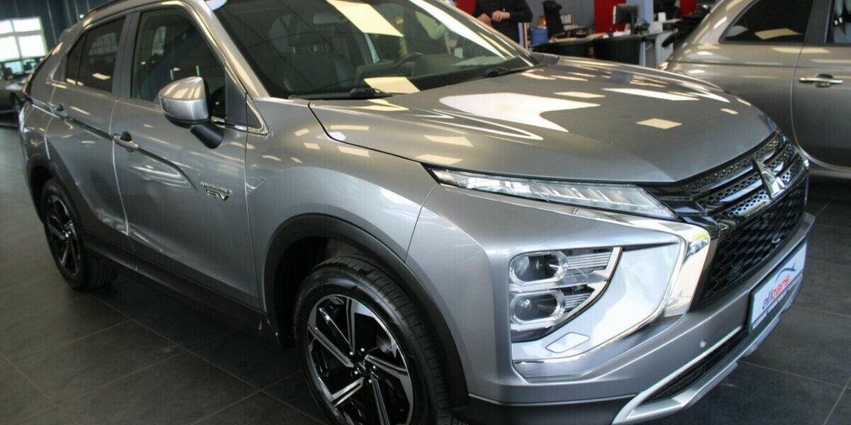 Mitsubishi Eclipse Cross Plug-in Hybrid 4WD Plus 85.459 km 18.480 &euro; Euskirchen 53881