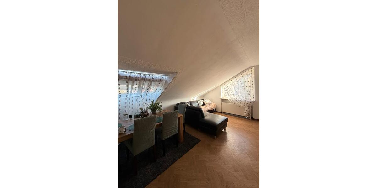 Dachgeschoßwohnung Eppelborn - 4 Zimmer, 105 m&sup2;, 650&euro; | Angebot:27637478