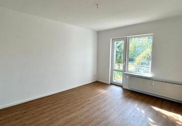 Wohnung Güstrow - 4 Zimmer, 83 m&sup2;, 668&euro; | Angebot:27639997