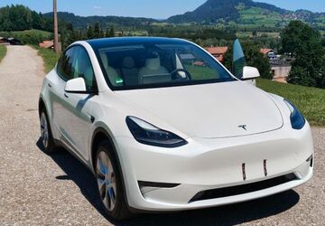 Tesla Model Y 41.999 km 33.000 &euro; Blaichach 87544