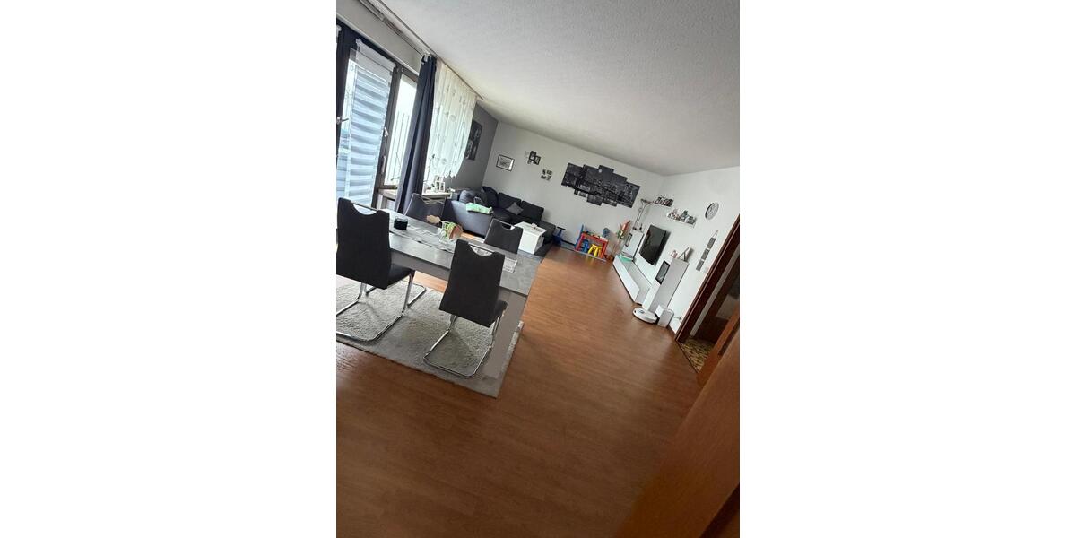 Erdgeschoßwohnung Wadgassen - 4 Zimmer, 120 m&sup2;, 990&euro; | Angebot:27656302