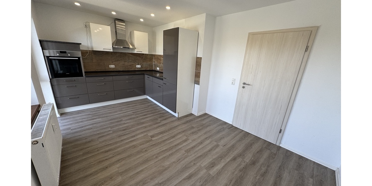 4 Raum Dachgeschoss Wohnung mit Einbauküche, Waschmaschine und Balkon! - Dachgeschoßwohnung Gera Zwötzen | Angebot:27656434