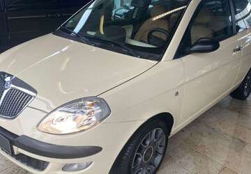 Lancia Ypsilon 163.000 km 1.999 &euro; Neu-Isenburg 63263