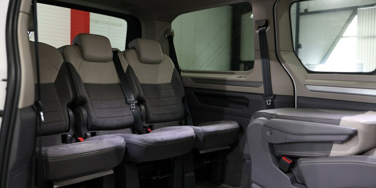 VW T7 Multivan TSI DSG LANG EDITION WHITE & BLACK 22.000 km 56.444 &euro; Hamm 59077