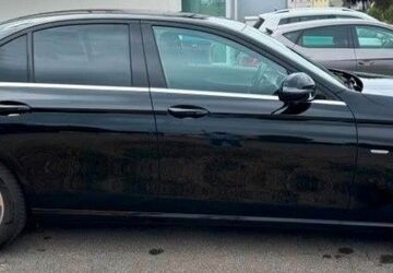 Mercedes-Benz E 200 260.000 km 15.750 &euro; Lüdenscheid 58515