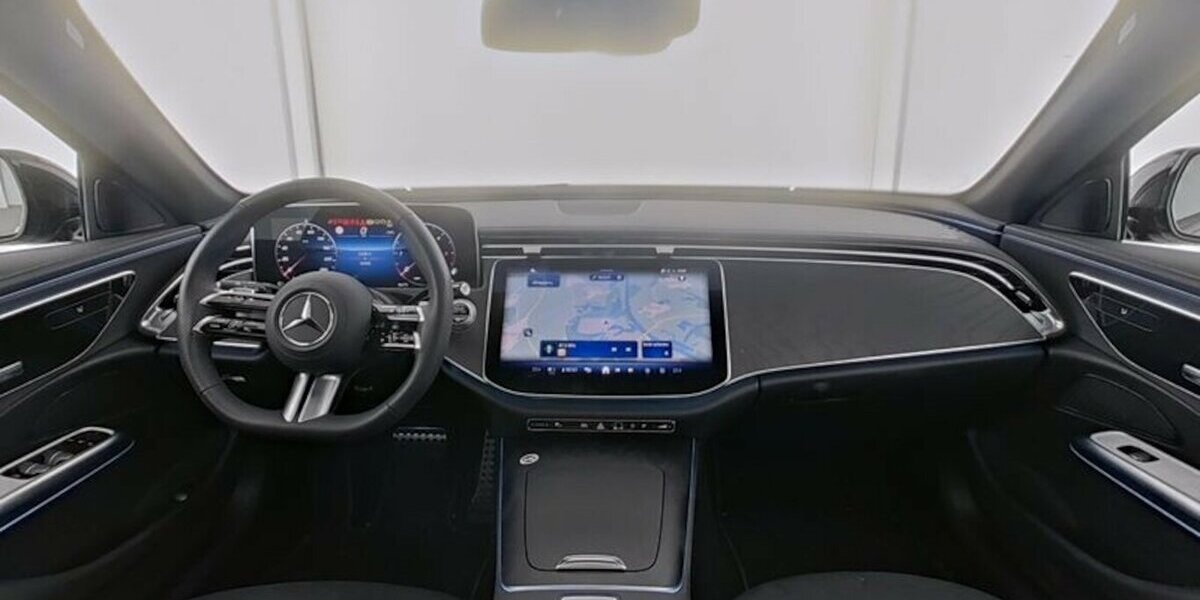 Mercedes-Benz E 220 Td AMG-Line Advanced*AHK*el. Panorama-SD* 15.902 km 54.750 &euro; Kaiserslautern 67657