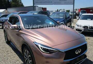 INFINITI Q30 139.000 km 10.999 &euro; Thannhausen, Schwab 86470