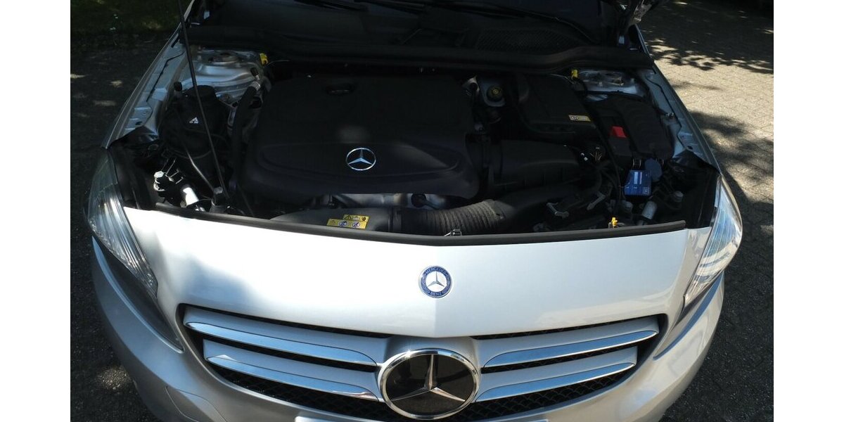 Mercedes-Benz A 180 WM26:STYLE NAVI SHZ MFL LMF TEILLEDER alle I 92.145 km 11.198 &euro; Köln 50858