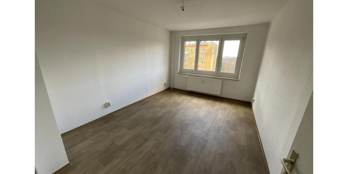 Etagenwohnung Suhl - 4 Zimmer, 75 m&sup2;, 543&euro; | Angebot:26181169