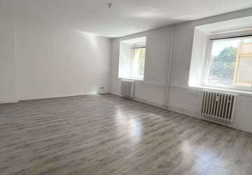 Wohnung Duisburg Altstadt - 3 Zimmer, 111 m&sup2;, 610&euro; | Angebot:27657141