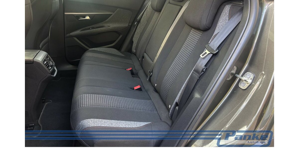Peugeot 3008 1.2 130*Pano*NAV*SHZ*Termpo*Dig.Cockpit* 98.002 km 12.990 &euro; Berlin 13187