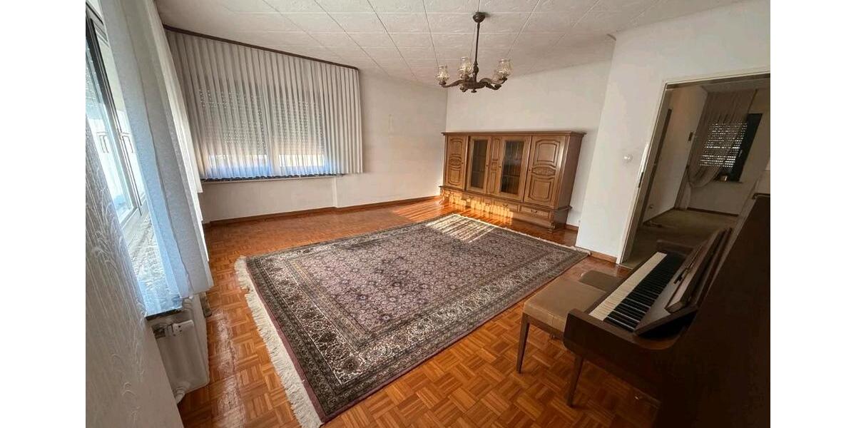 Etagenwohnung Wadgassen - 4 Zimmer, 120 m&sup2;, 1.400&euro; | Angebot:27640173