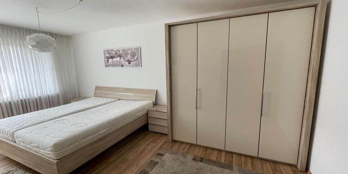 Etagenwohnung Duisburg Hamborn - 2 Zimmer, 81 m&sup2;, 650&euro; | Angebot:27658427