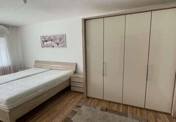 Wohnung Duisburg Hamborn - 2 Zimmer, 81 m&sup2;, 650&euro; | Angebot:27658427