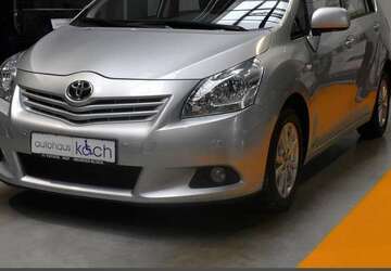 Toyota Verso 94.000 km 9.990 &euro; Neukirchen-Vluyn 47506