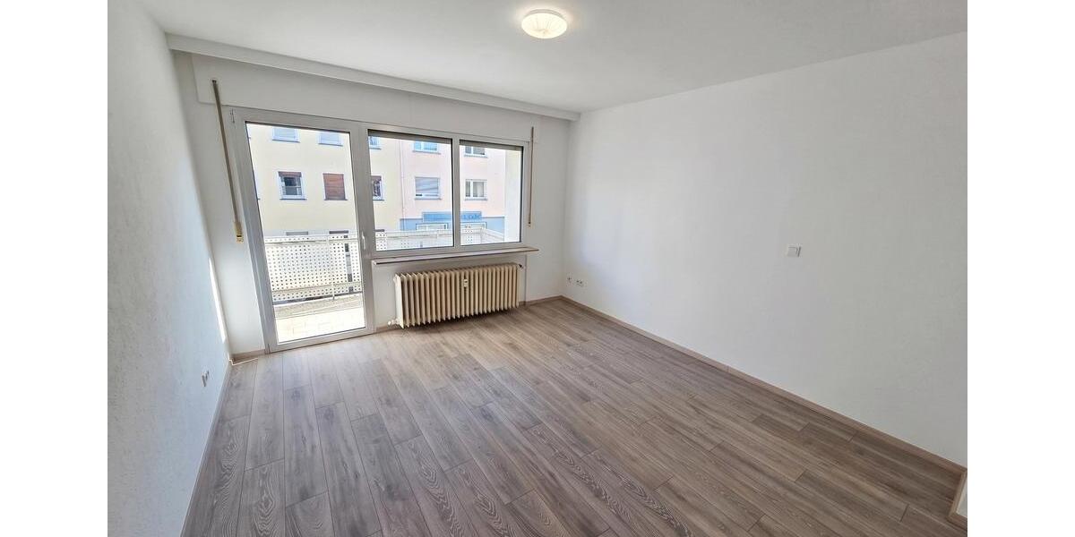 Etagenwohnung Saarbrücken Neue Bremm - 3 Zimmer, 80 m&sup2;, 760&euro; | Angebot:27662849