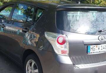 Toyota Verso 172.000 km 3.500 &euro; Steinbach (Taunus), Stadt 61449