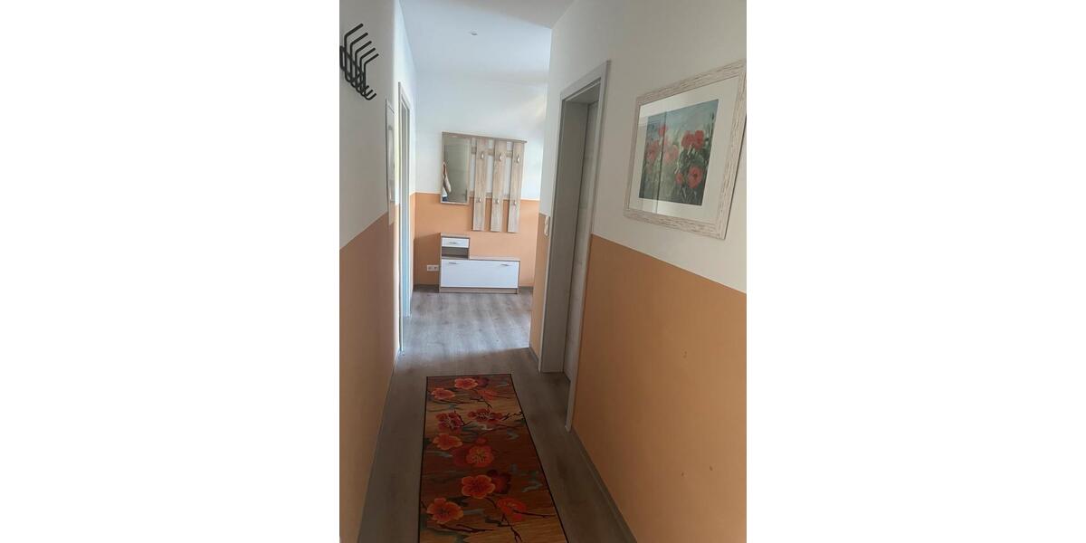 Etagenwohnung Stralsund - 4 Zimmer, 70 m&sup2;, 1.250&euro; | Angebot:27657584