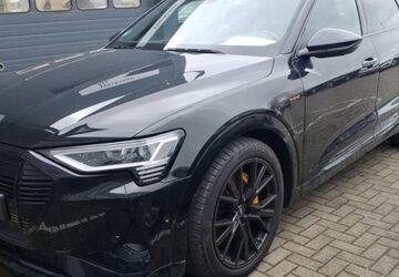 Audi e-tron 37.328 km 41.979 &euro; Wittingen 29378