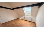 Dachgeschoßwohnung Dillingen (Saar) - 4 Zimmer, 75 m&sup2;, 550&euro; | Angebot:27639223