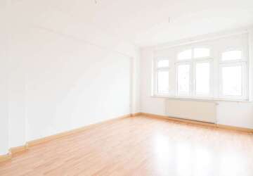 Wohnung Zeitz - 3 Zimmer, 65 m&sup2;, 325&euro; | Angebot:27661826