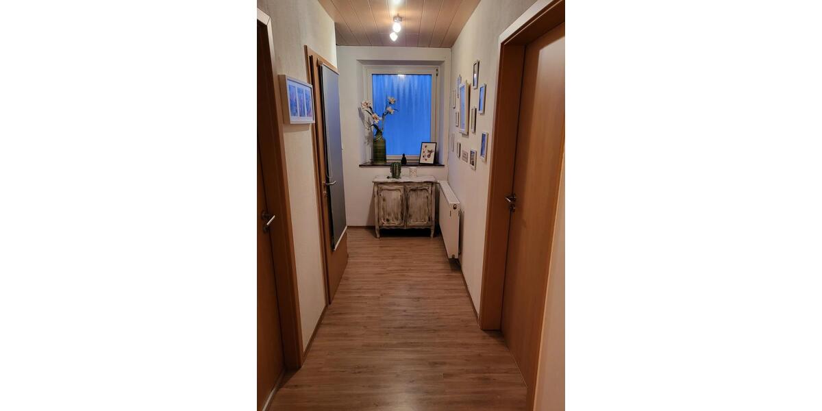 Etagenwohnung Püttlingen - 4 Zimmer, 110 m&sup2;, 1.150&euro; | Angebot:27638896