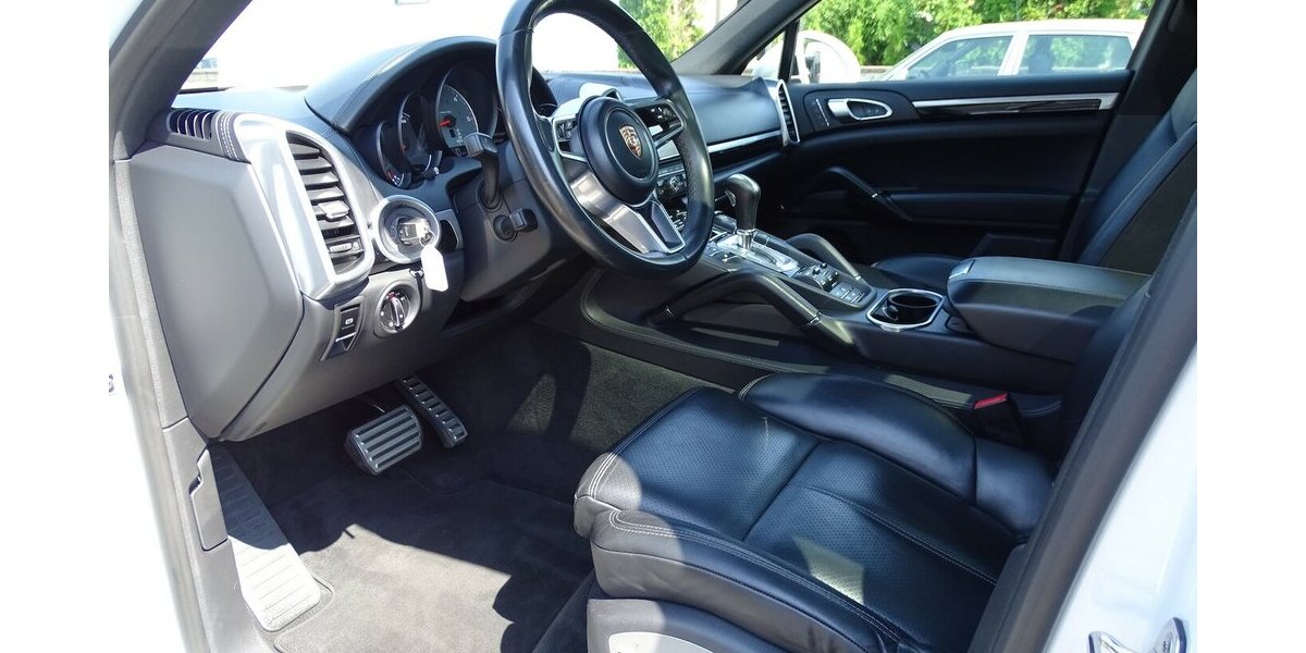 Porsche Cayenne S 4,2l Diesel Pano, Navi, 21 Zoll, Standhe 232.000 km 21.990 &euro; Rodgau 63110