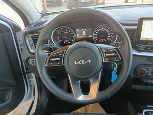 Kia XCeed 1.5 T AUTOMATIK VISION KOMFORT-PAKET 14.088 km 23.490 &euro; Höhenkirchen-Siegertsbrun 85635