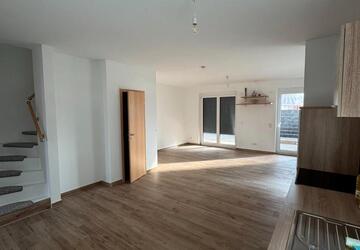 Wohnung Berlin Marzahn-Hellersdorf - 4 Zimmer, 300 m&sup2;, 1.900&euro; | Angebot:27651912