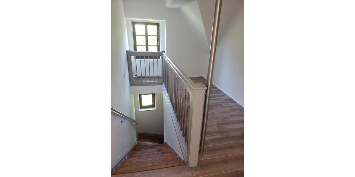 Etagenwohnung Dummerstorf - 4 Zimmer, 92 m&sup2;, 1.100&euro; | Angebot:27638574
