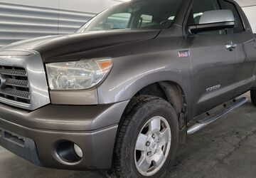 Toyota Tundra 760.000 km 10.991 &euro; Mühlhausen OT Seebach 99998