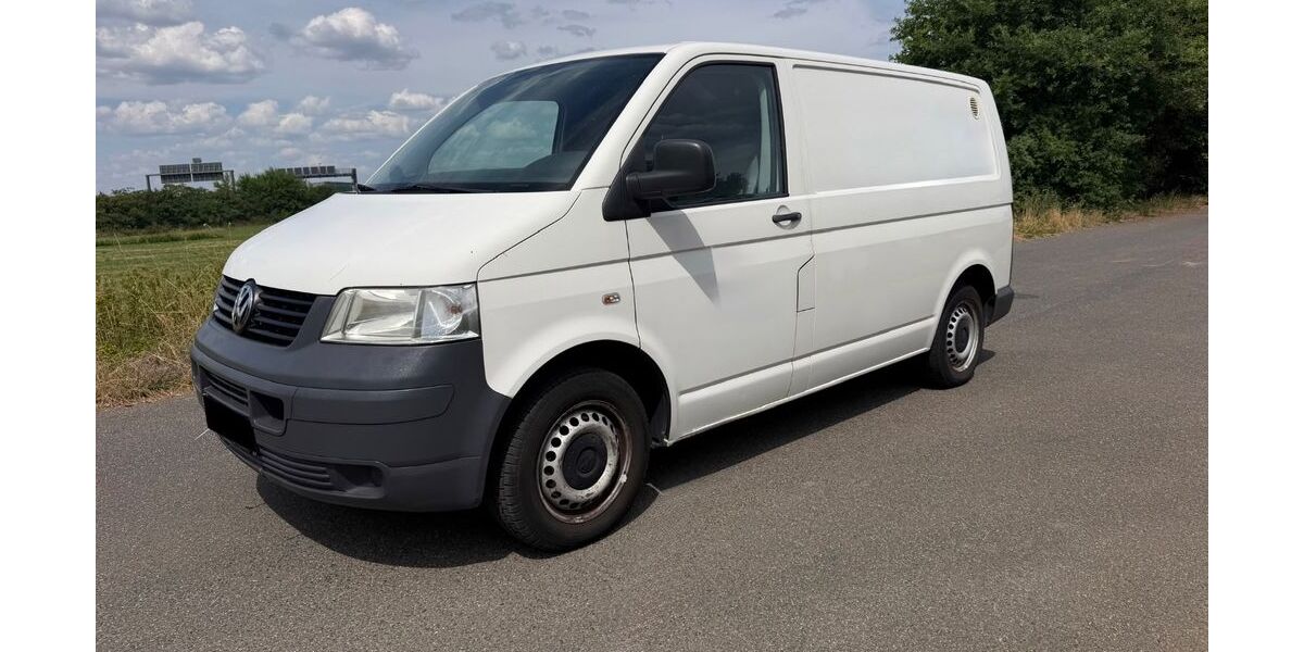 VW T5 Transporter 144.000 km 6.900 &euro; Rodenbach 63517