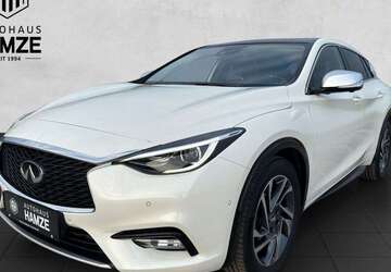 INFINITI Q30 10.000 km 24.980 &euro; Gochsheim 97469