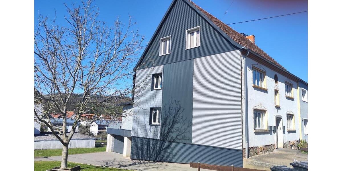Etagenwohnung Freisen - 4 Zimmer, 92 m&sup2;, 680&euro; | Angebot:27637441