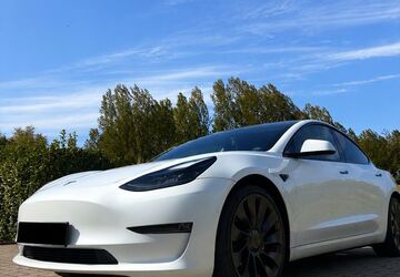Tesla Model 3 50.000 km 31.999 &euro; Fritzlar 34560
