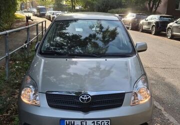 Toyota Corolla Verso 122.000 km 2.700 &euro; Hamburg 20537