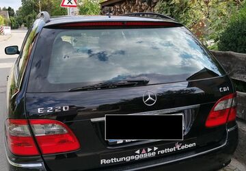 Mercedes-Benz E 220 305.000 km 3.250 &euro; Merching 86504