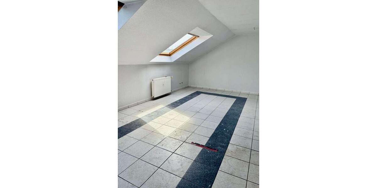 Etagenwohnung Duisburg Neudorf-Nord - 1 Zimmer, 40 m&sup2;, 400&euro; | Angebot:27284132