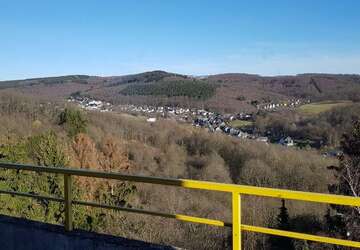 Wohnung Siegen - 3 Zimmer, 80 m&sup2;, 642&euro; | Angebot:27662148