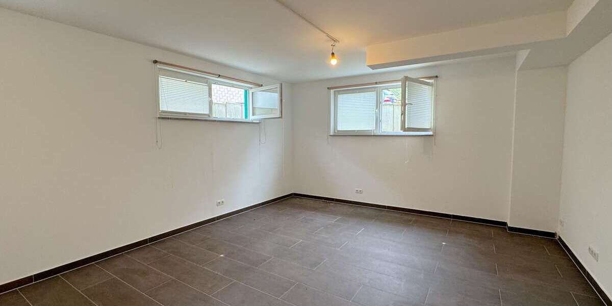 Etagenwohnung Neuwied Engers - 3 Zimmer, 120 m&sup2;, 900&euro; | Angebot:27656945