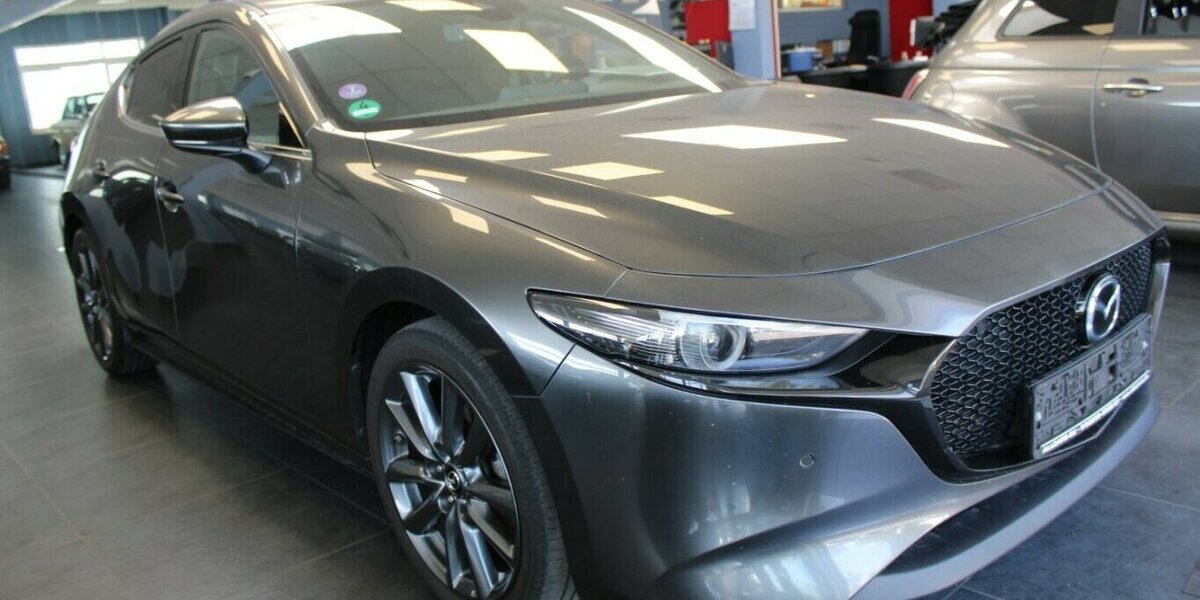 Mazda 3 SKYACTIVE-X M-Hybrid Drive 79.998 km 16.980 &euro; Euskirchen 53881