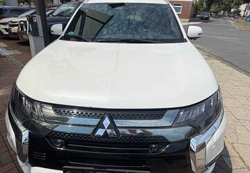 Mitsubishi Plug-in Hybrid Outlander 150.406 km 18.490 &euro; Oer- Erkenschwick 45739