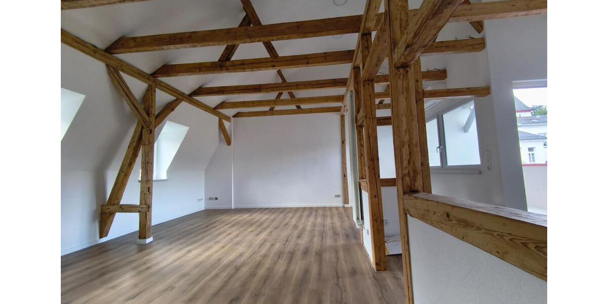 Dachgeschoßwohnung Elsterberg - 4 Zimmer, 96 m&sup2;, 620&euro; | Angebot:27638005