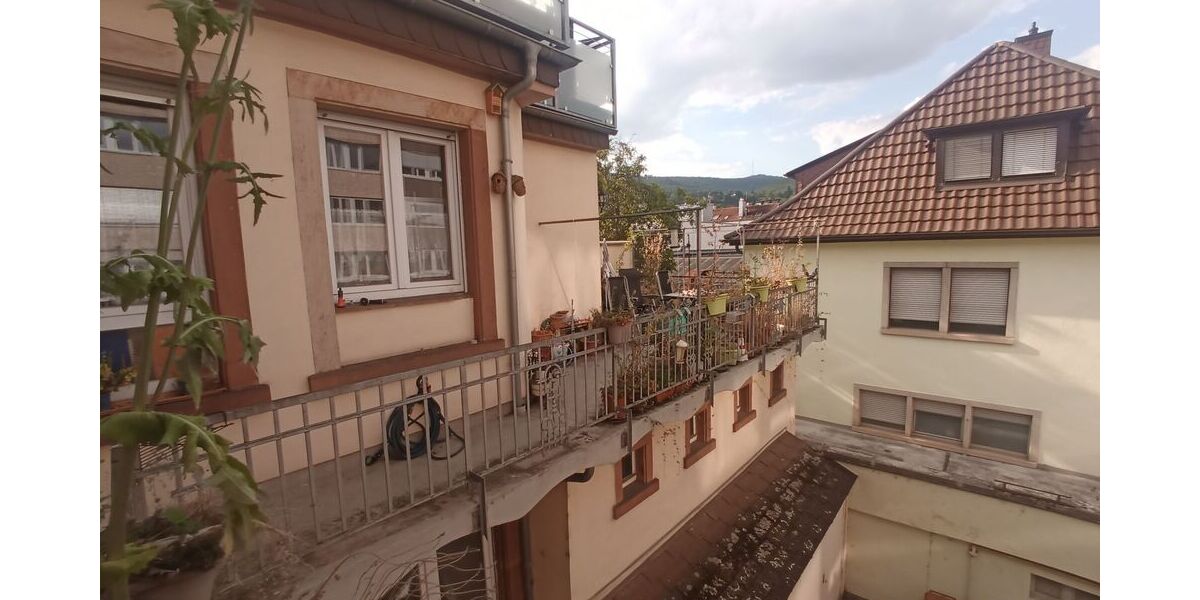 Gehobene Altbauwohnung mit großem Balkon ca. 150qm - Wohnraum oder gewerblichen Nutzung möglich - Appartement Neustadt | Angebot:26634102