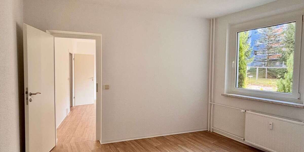 Etagenwohnung Suhl Neundorf - 3 Zimmer, 62 m&sup2;, 385&euro; | Angebot:27662897